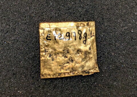amulette ; plaquette, image 2/2