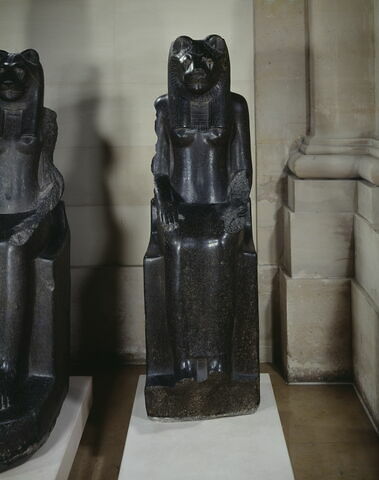 statue, image 6/7