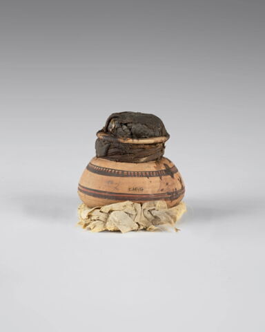 jarre biconique ; vase ; couvercle de vase ; support de vase ; avec contenu, image 4/5