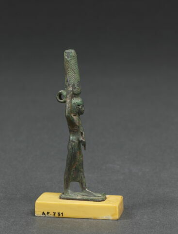 pendentif ; amulette, image 3/4