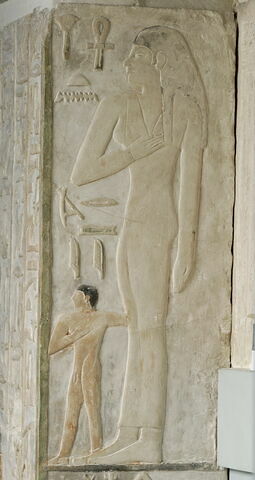 Partie supérieure de la paroi intérieure gauche de la stèle fausse porte de Méry, image 2/6