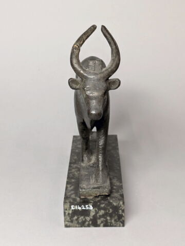 figurine, image 2/6