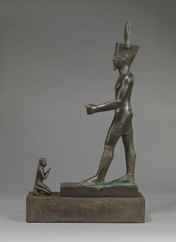 statue ; figurine de donateur, image 4/10
