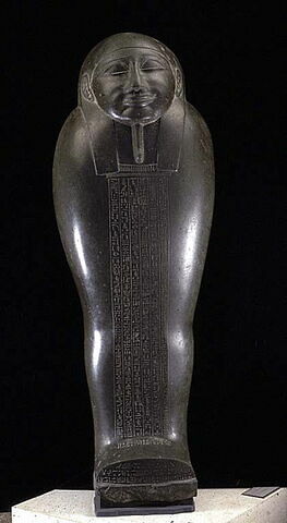 couvercle de sarcophage momiforme, image 1/2