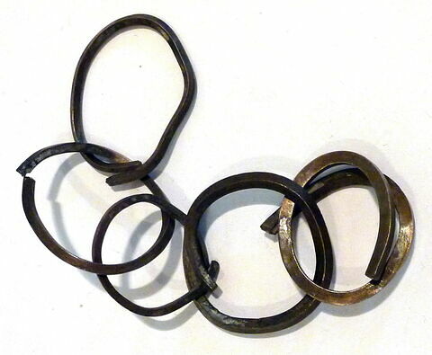 chaîne ; anneau  ; lingot, image 2/2