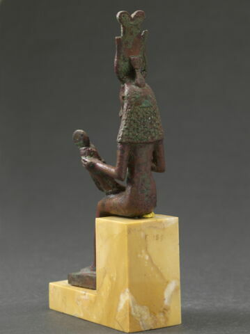 figurine, image 3/4