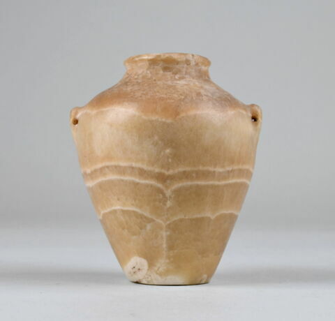vase, image 3/3
