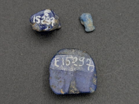 perle ; amulette  ; scarabée, image 2/2