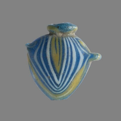 perle ; amulette