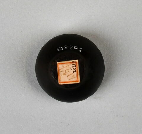 pot à kohol  ; vase à onguent, image 3/4