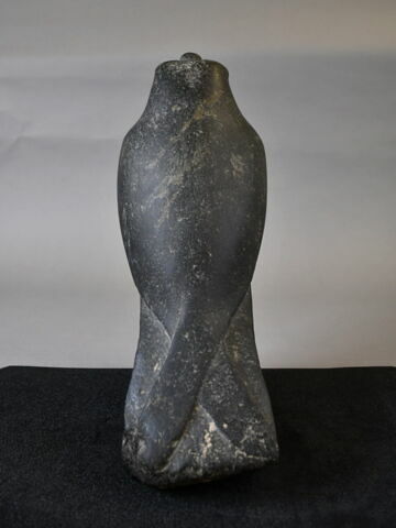 statue, image 2/5