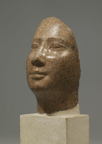 statue, image 4/4