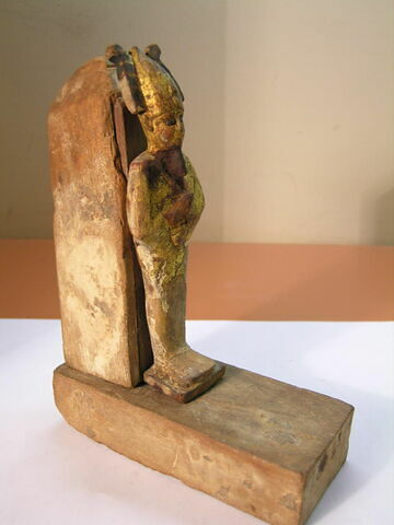 figurine d'Osiris à l'obélisque ; élément momifié