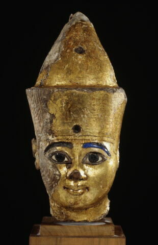 statuette, image 2/2