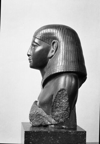 statue, image 4/6