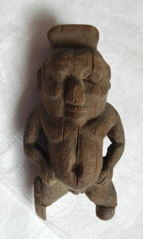 figurine, image 2/3