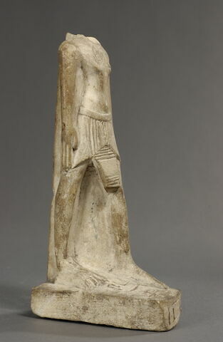 statue, image 2/7