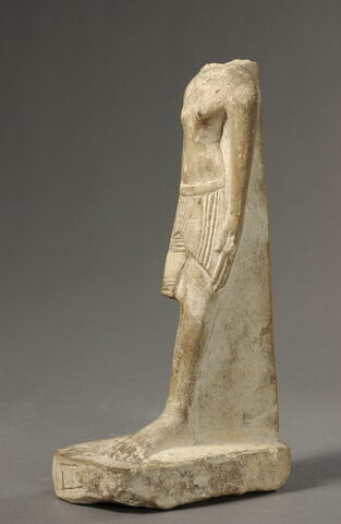 statue, image 4/7
