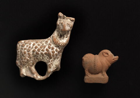 figurine, image 2/2