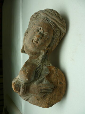 figurine de femme au tambourin, image 1/1