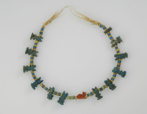 collier  ; bracelet  ; pendentif ; perle rondelle