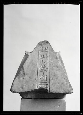 pyramidion, image 7/8