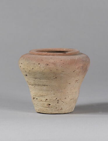 vase miniature  ; vase-nemset