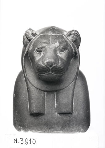 statuette, image 5/6