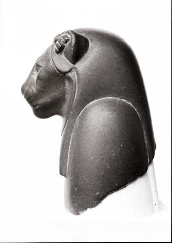 statuette, image 6/6