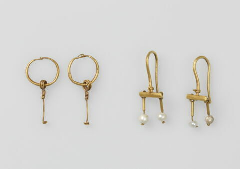 boucle d'oreille en anneau à pendentif, image 2/2
