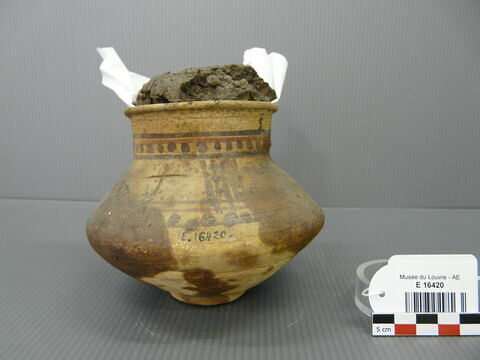 jarre biconique ; vase miniature ; couvercle de vase ; avec contenu, image 1/1