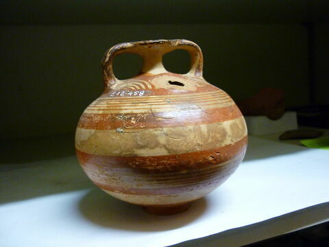 vase à étrier, image 2/3