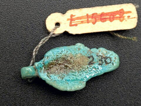 amulette ; perle, image 2/2