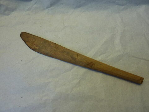ébauchoir ; spatule