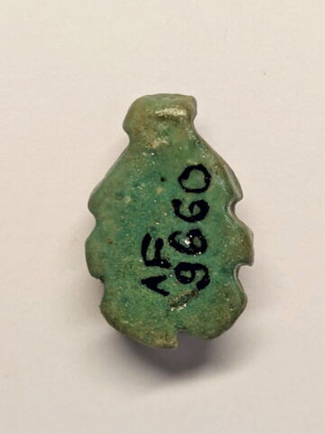 scarabée ; amulette ; perle, image 2/2