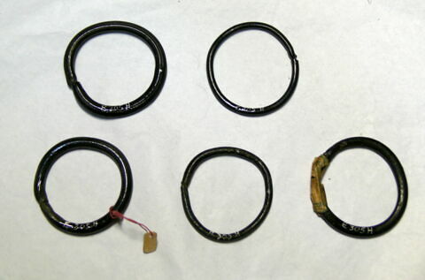 bracelet en anneau, image 2/3