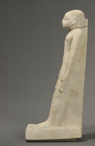 statue, image 3/7