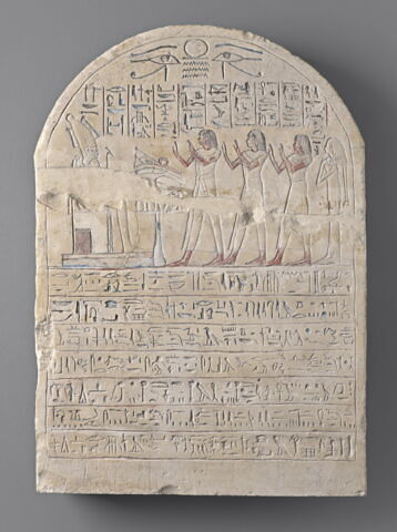 stèle cintrée ; stèle à un registre