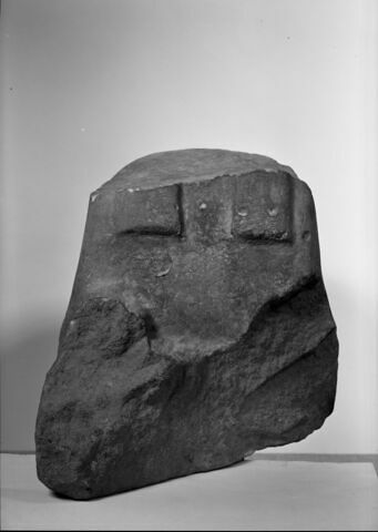 statue, image 2/4