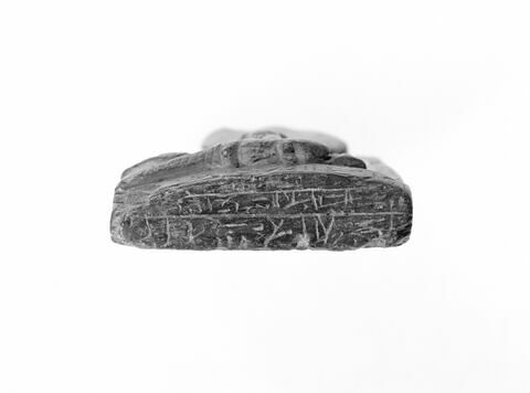 stèle d'Horus, image 7/9