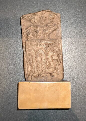 stèle d'Horus ; stèle miniature, image 1/2