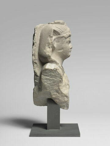 statue, image 4/6