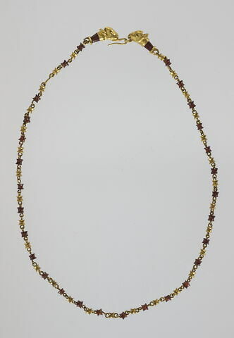 collier ; perle
