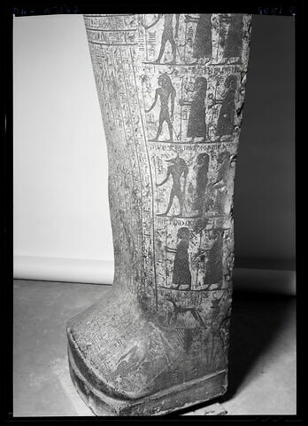 sarcophage momiforme, image 13/17