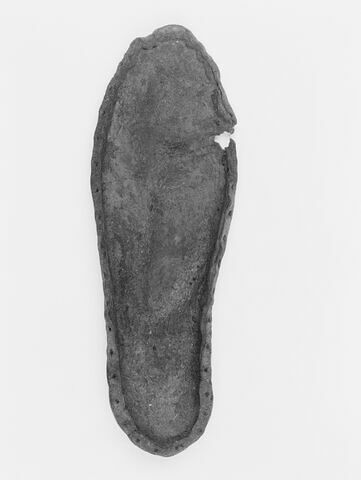chaussure gauche ; fragment, image 2/2