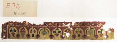 bande d'encolure ; fragment, image 2/2