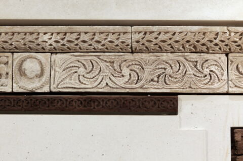 frise, image 2/2