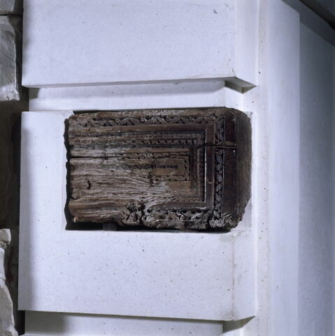 porte  ; décor architectural, image 3/4