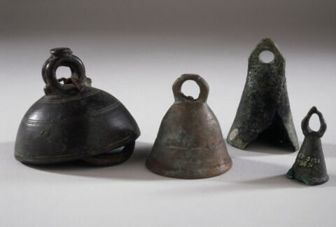 clochette, image 3/3