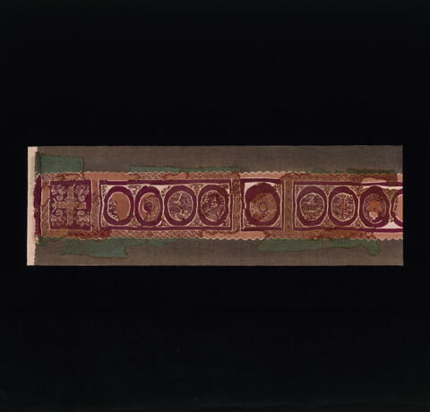 bande décorative d'habillement, image 2/2